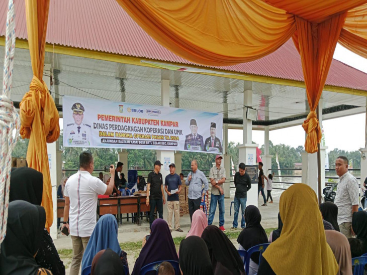 Pemerintah Kabupaten Kampar Lakukan Pasar Murah Di Desa Batu Belah Kecamatan Kampar