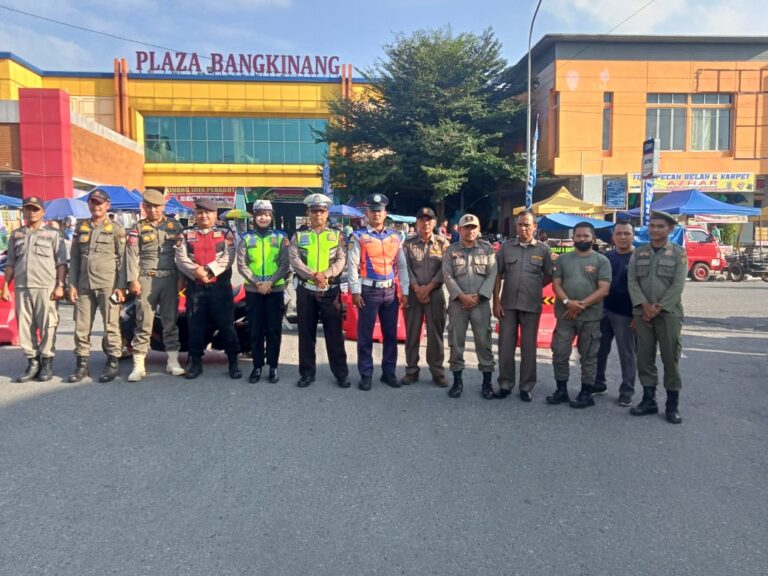 15 Personil Dishub Kampar Siaga di 7 Titik Pasar Ramadhan, Pengunjung Harus Hati-Hati Saat Berkendaraan