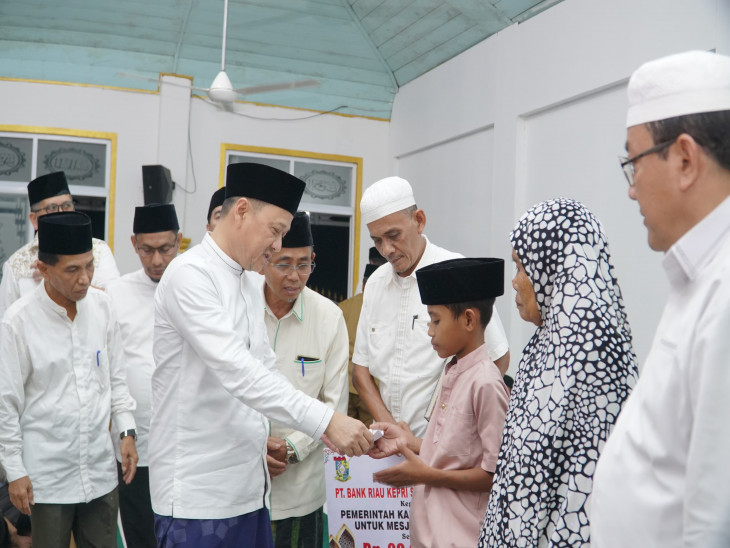 Pj. Bupati Kampar Hambali, SE, MH Safari Ramadhan Di Desa Pulau Payung