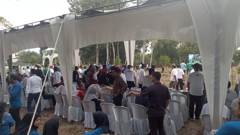 Hari Lingkungan Hidup 2024, UP Tuanku Tambusai Bangkinang Jadi Lokasi Penanaman Pohon