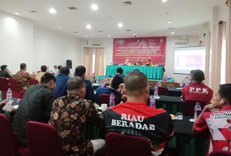 KPU Rokan Hulu Gelar Bimtek dan Simulasi Sirekap Nasional Tahap II untuk Pilkada 2024