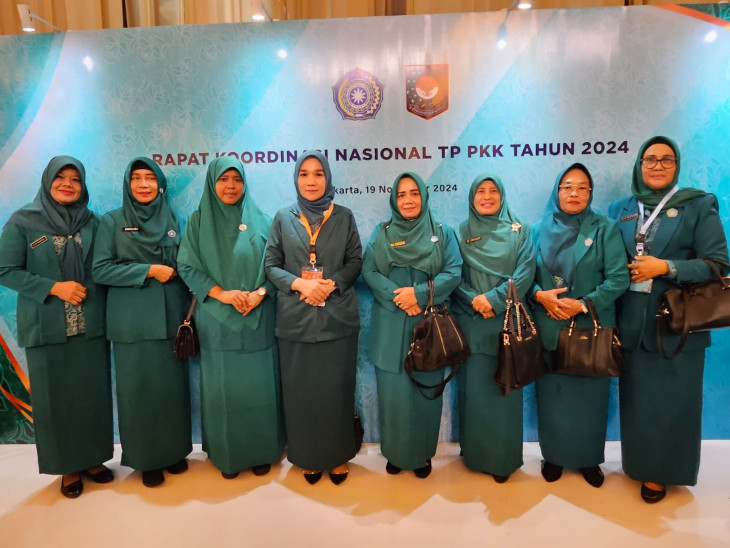 TP PKK Kabupaten Kampar Hadiri Rakornas PKK 2024 Dan Pelantikan Ketua Umum PKK Dan Pembina Posyandu Periode 2024-2029