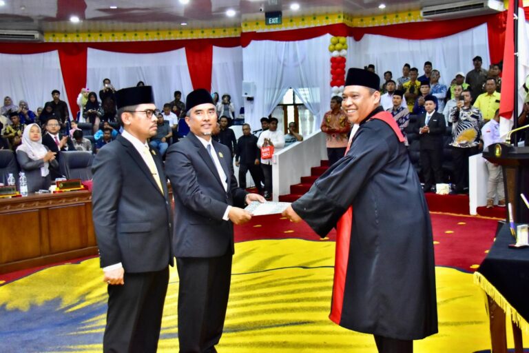DPRD Kampar Gelar Paripurna Pelantikan Ketua dan Wakil Ketua DPRD Kampar