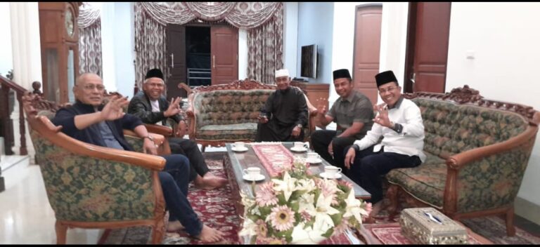 Mantan Birokrat Bersatu-padu Berikan Dukungan kepada Ahmad Yuzar – Misharti di Pilkada Kampar