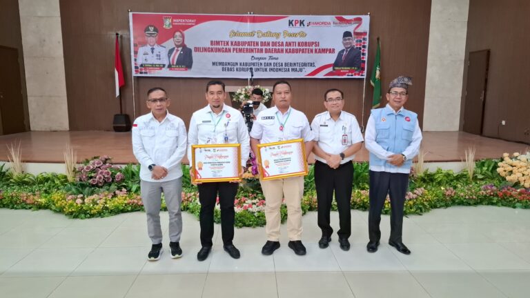 Bappeda Kampar Raih Penghargaan Mandiri SPIP Terintegrasi