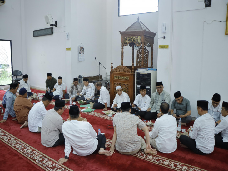 Sekda Kampar Hadiri Wirid Bulanan dan Halal bi Halal dengan ASN/PPPK dan THL Menyambut Bulan Suci Ramadhan Tahun 1446 H