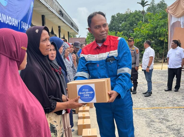 Pasar Murah PHR Disambut Antusias Warga Petapahan