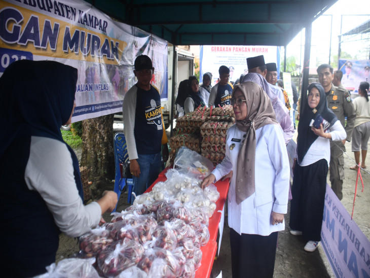 Meningkatnya Kebutuhan Masyarakat Jelang Iedul Fitri 1446 H, Wabup  Dr. Misharti Buka GPM Desa Gunung Sari