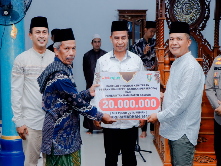Bupati Kampar ; Harus di Syukuri, Masjid Ubudiyah Desa Limau Manis dikunjungi Jenderal.