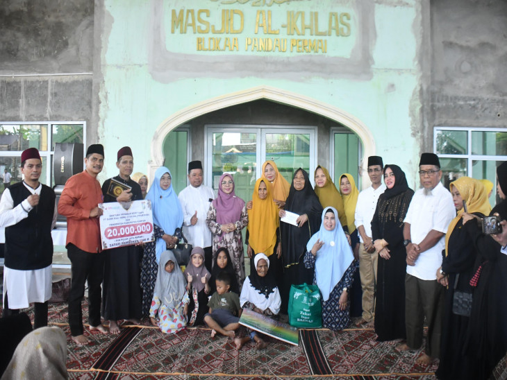 Wakil Bupati Kampar Melaksanakan Safari Ramadhan Di Masjid Al Ikhlas Desa Pandau Kecamatan Siak Hulu