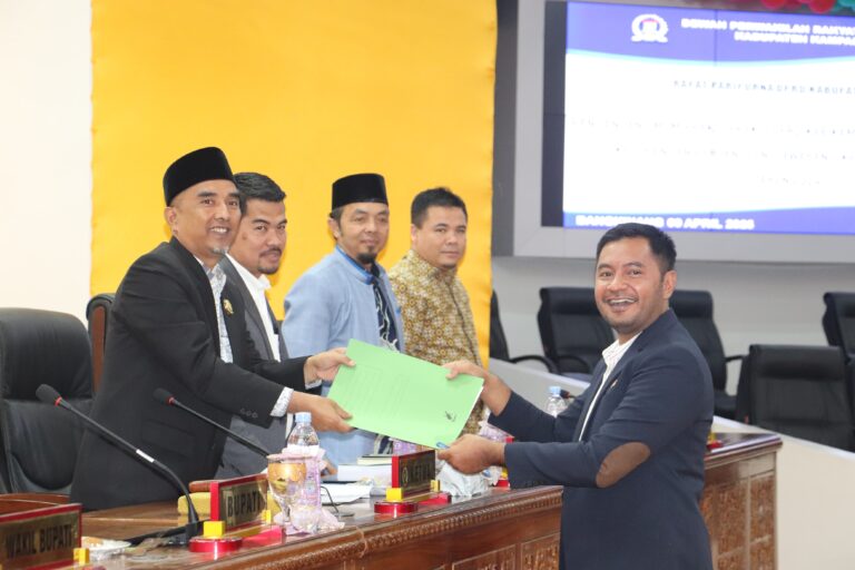 Anggota DPRD Kampar Jihad Aqsha Soroti Beasiswa dan Tunda Bayar