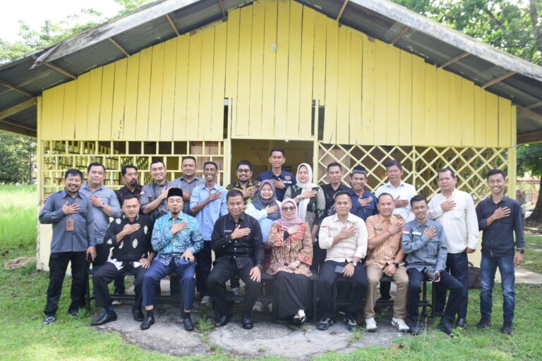 Silaturahmi Dengan PWI, Bupati Kampar Sebut Peran Wartawan Sangat Penting Dalam Pembangunan Daerah