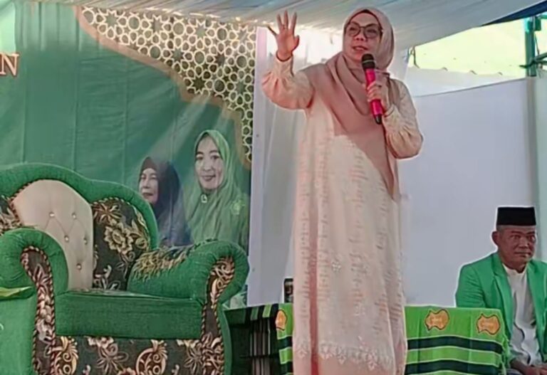 Hadiri Pengajian Rutin Tri Wulan Muslimat NU di Tapung Hilir, Wabup Sampaikan Program Pemda Kampar Tahun 2025