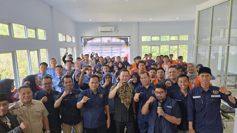 Syahrul Aidi Buka Pelatihan Jurnalistik PWI Kampar