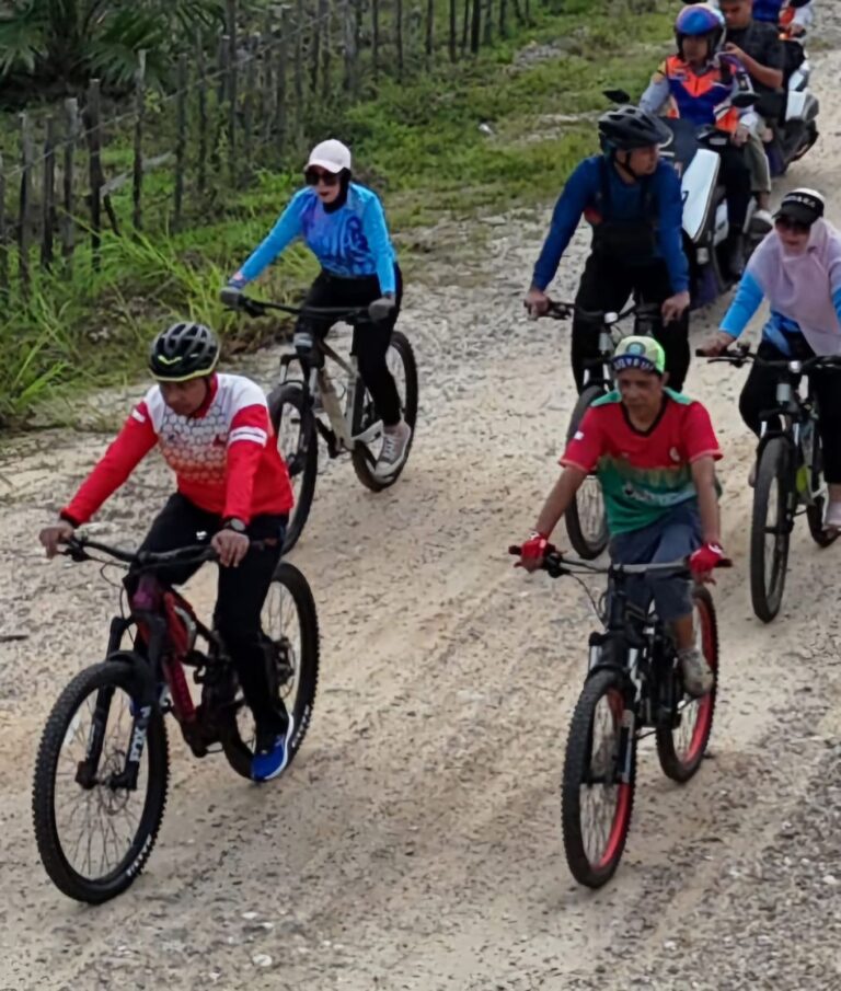 Dishub Kampar Dampingi Bupati Tinjau Track Gowes Fun & Adventure