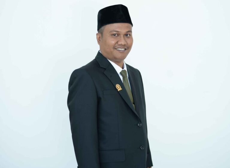 Anggota Komisi I DPRD Kampar, Hendri Domo : Bupati dan Sekda Harus Bangun Komunikasi yang Baik
