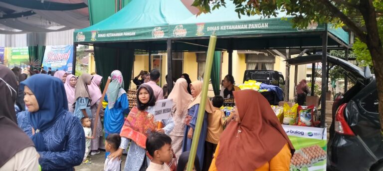 Gerakan Pangan Murah Pemda Kampar Disambut Antusias Masyarakat Lipatkain