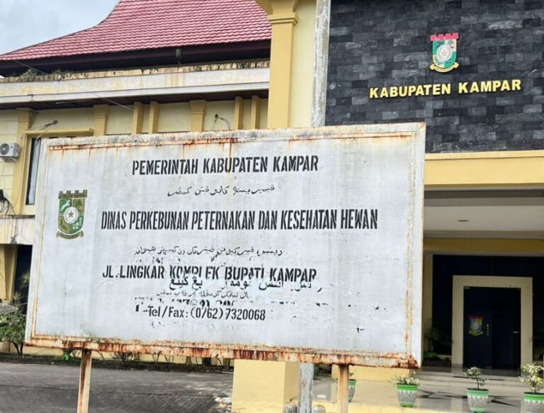 Agar Lingkungan Tidak Rusak, Disbunnak Keswan Kampar Lakukan Konservasi Lahan