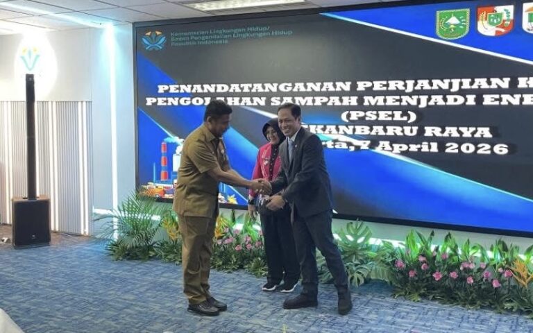 Bupati Ahmad Yuzar Teken Kerjasama PSEL Pekanbaru Raya