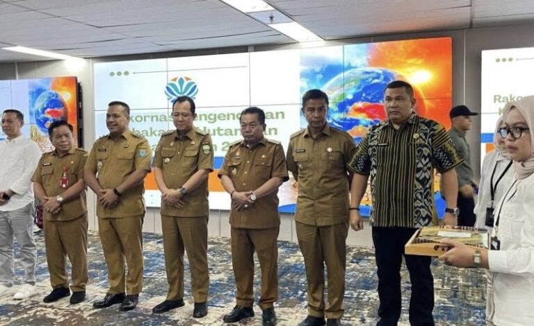 Bupati Kampar Ikuti Rakor Pengendalian Karhutla