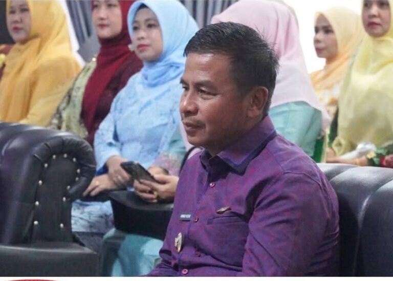 Bupati Kampar Hadiri Seminar Inspiratif Hari Kartini 